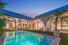 Villa Kanopi Luxurious 3BR Villa with Pool and Quick Beach Access